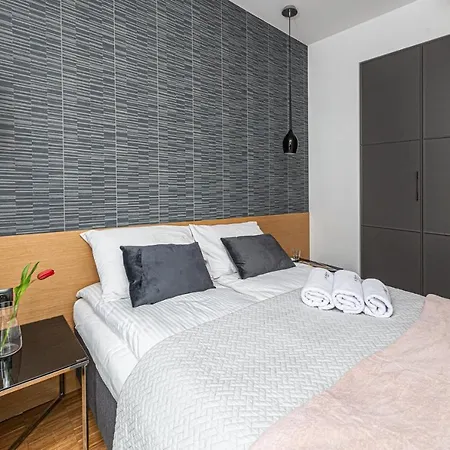 Baltiq Plaza - Billberry アパート *